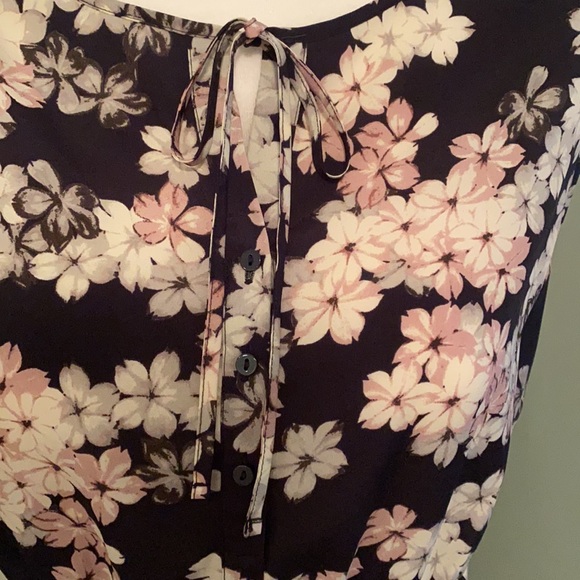 Floral Loft dress size small. Navy blue with white and pink flowers - Picture 4 of 5